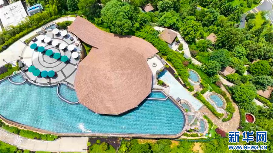 在“世界长寿市”的山水间 与温泉来一场惬意之约-新华网