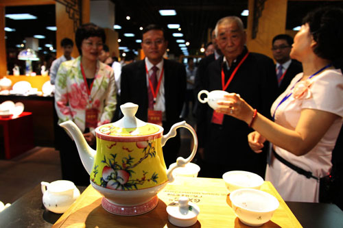 广西北流市举办第四届"陶瓷博览会"