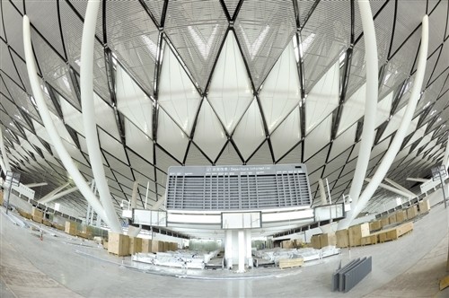 新华网专题:南宁吴圩国际机场T2航站楼启用