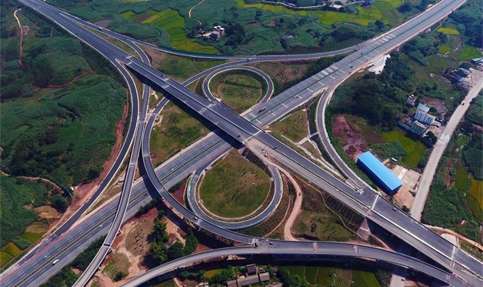 广西吴圩至大塘高速公路将于11月底通车