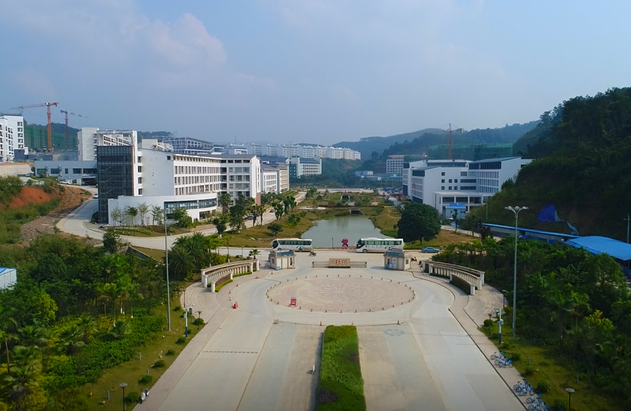 百色学院建校八十周年纪实