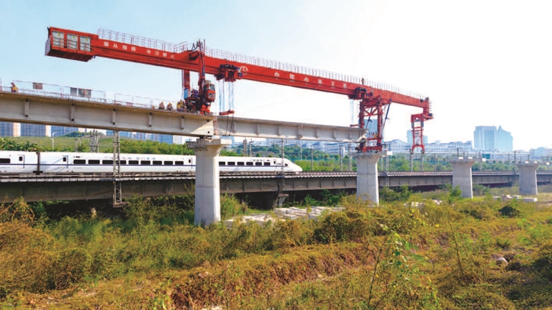 贵南高铁引入南宁枢纽工程最长桥梁架设完成
