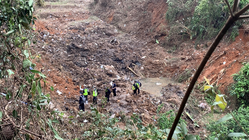 多点联动直播|记者直击广西藤县坠机事故救援现场